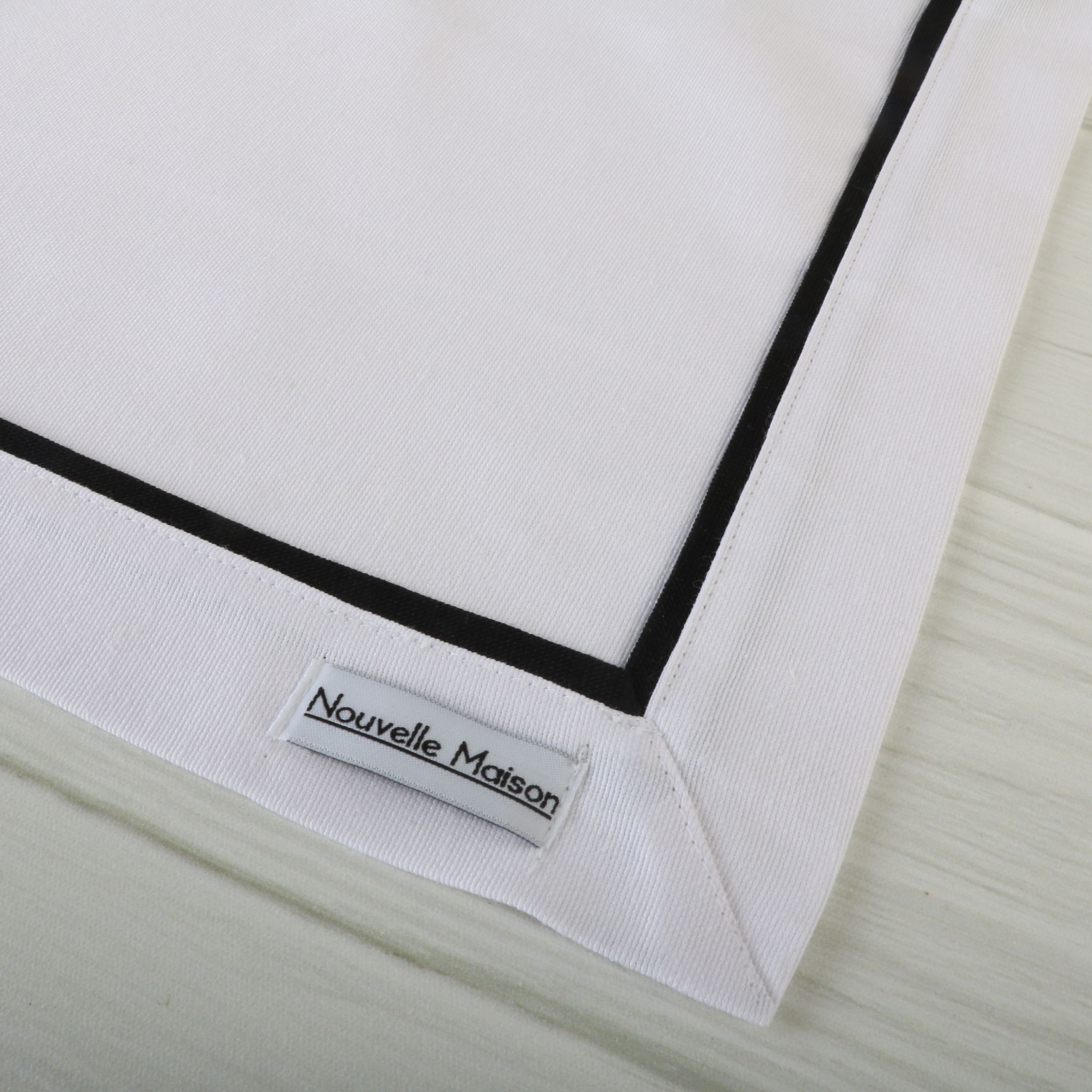 פלייסמט דגם סרט שחור