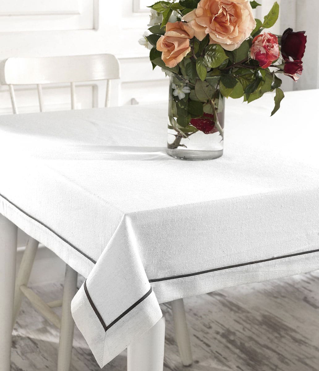 מפת שולחן דגם סרט שחור